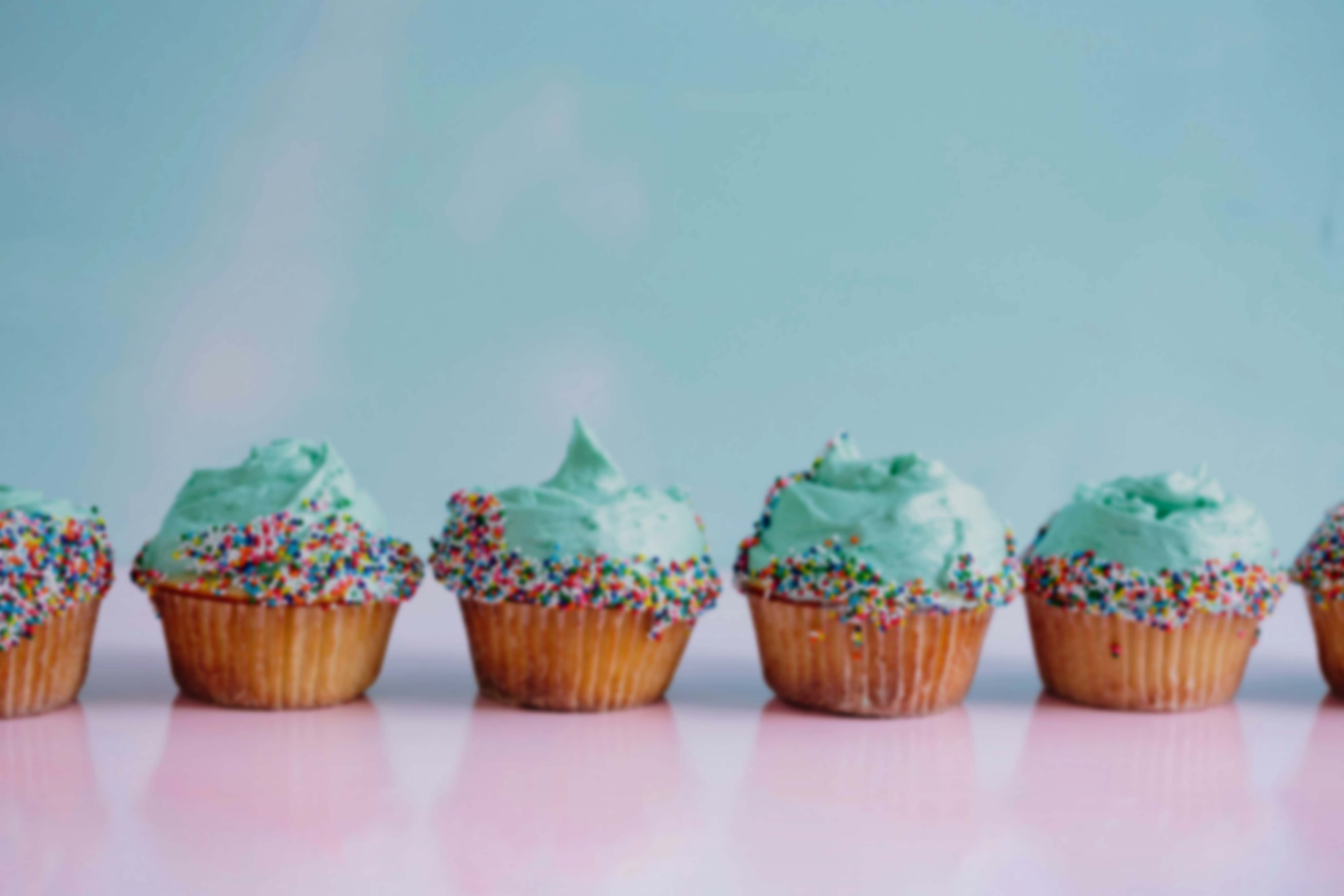 photo of cupcakes positioned horizontally